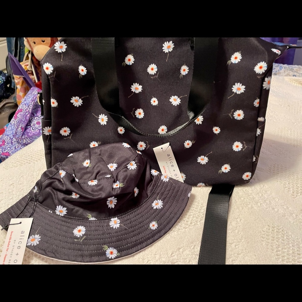Matching bag & hat (New)